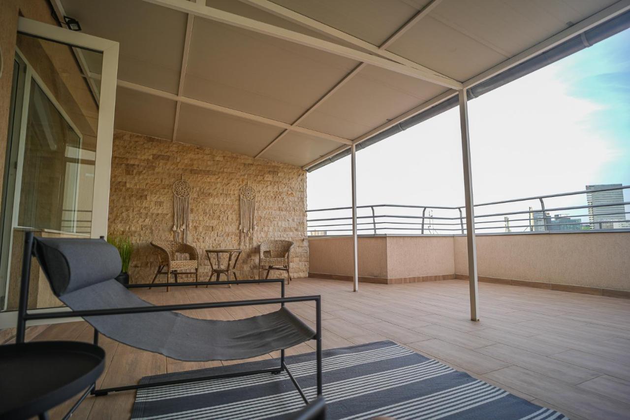 Penthouse With Huge Rooftop & Amazing City View Bucarest Exterior foto